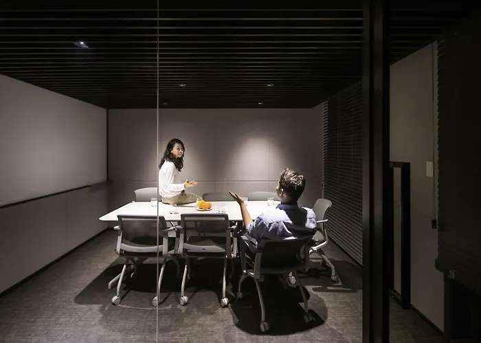 Mercure Ambassador Hongdae 4*