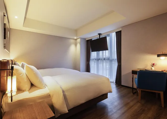 Hotel Mercure Ambassador Hongdae 4*