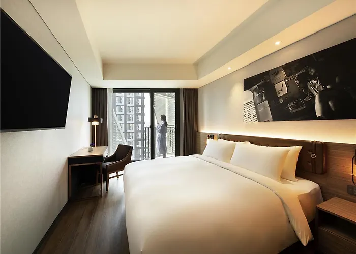 Mercure Ambassador Hongdae 4*