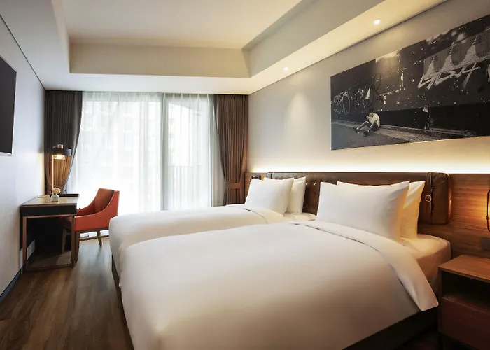 Hotel Mercure Ambassador Hongdae 4*