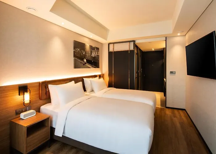 Mercure Ambassador Hongdae 4*